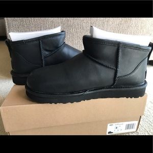 Authentic New in Box Ugg Classic Ultra Mini Black Leather Boots Womens Size 8